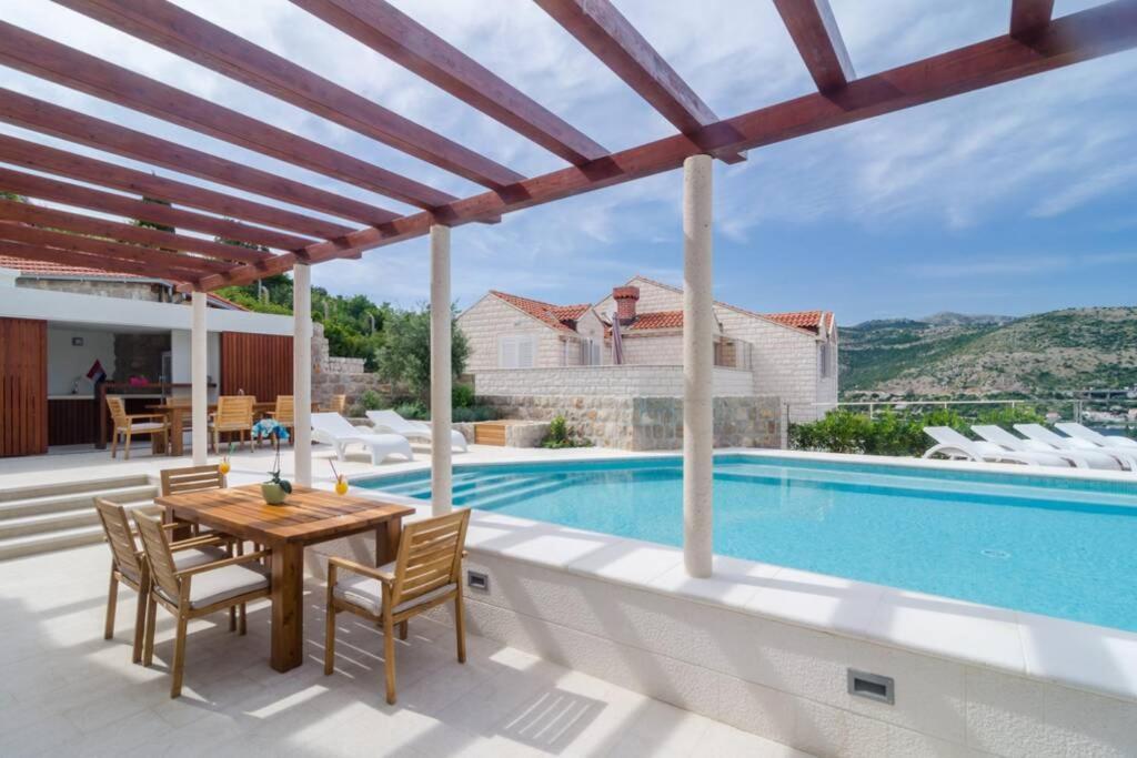 Modern With Swimming Pool - Penthouse Dubrovnik