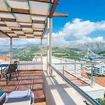 Modern Villa With Swimming Pool - Penthouse